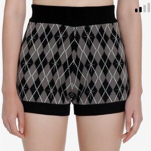 Hot Topic Plus Argyle Knit Shorts